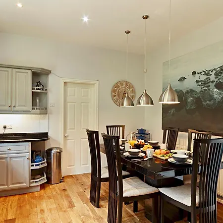 Pass The Keys Luxury 5 Bedroom Riverside Home In Town Centre Shrewsbury Exterior photo