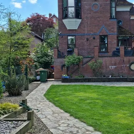 Pass The Keys Luxury 5 Bedroom Riverside Home In Town Centre Shrewsbury Exterior photo
