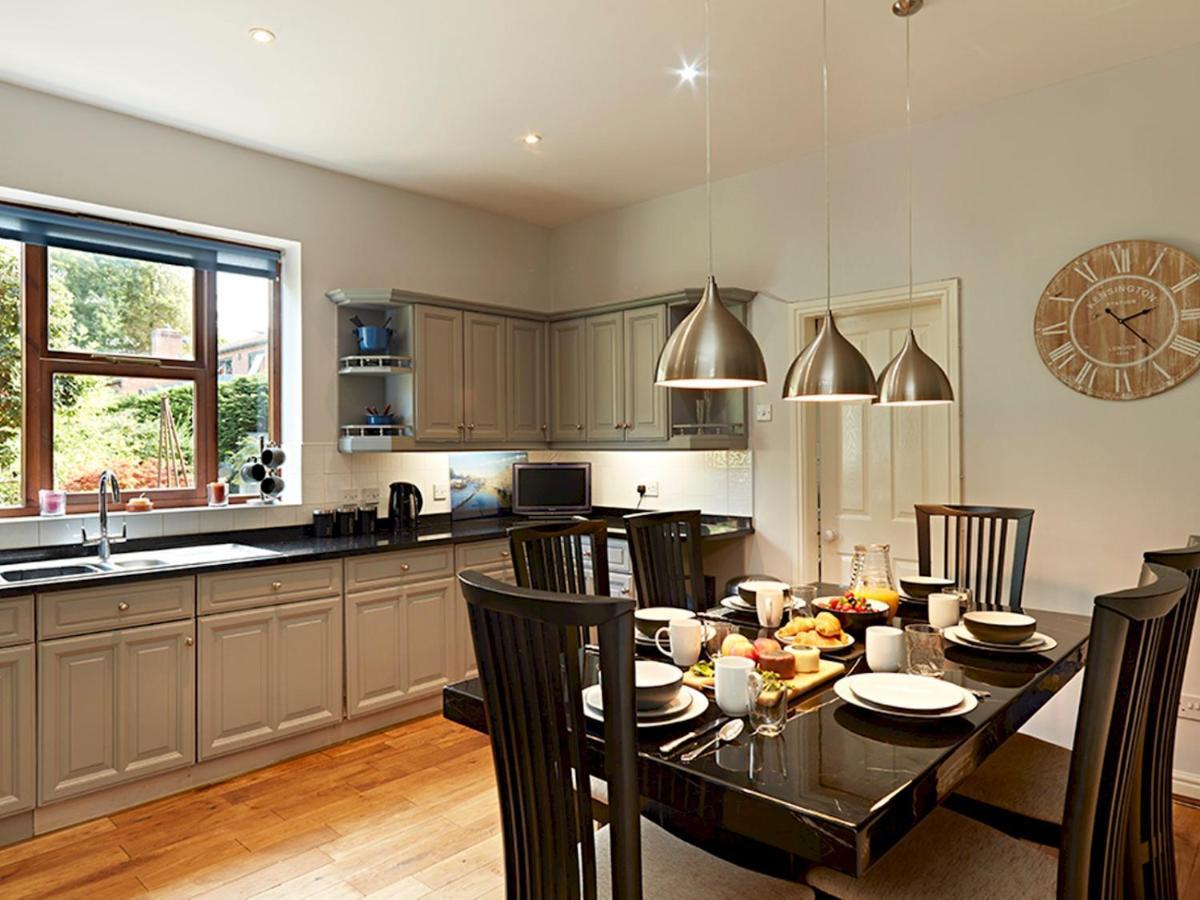 Pass The Keys Luxury 5 Bedroom Riverside In Town Centre * Shrewsbury
